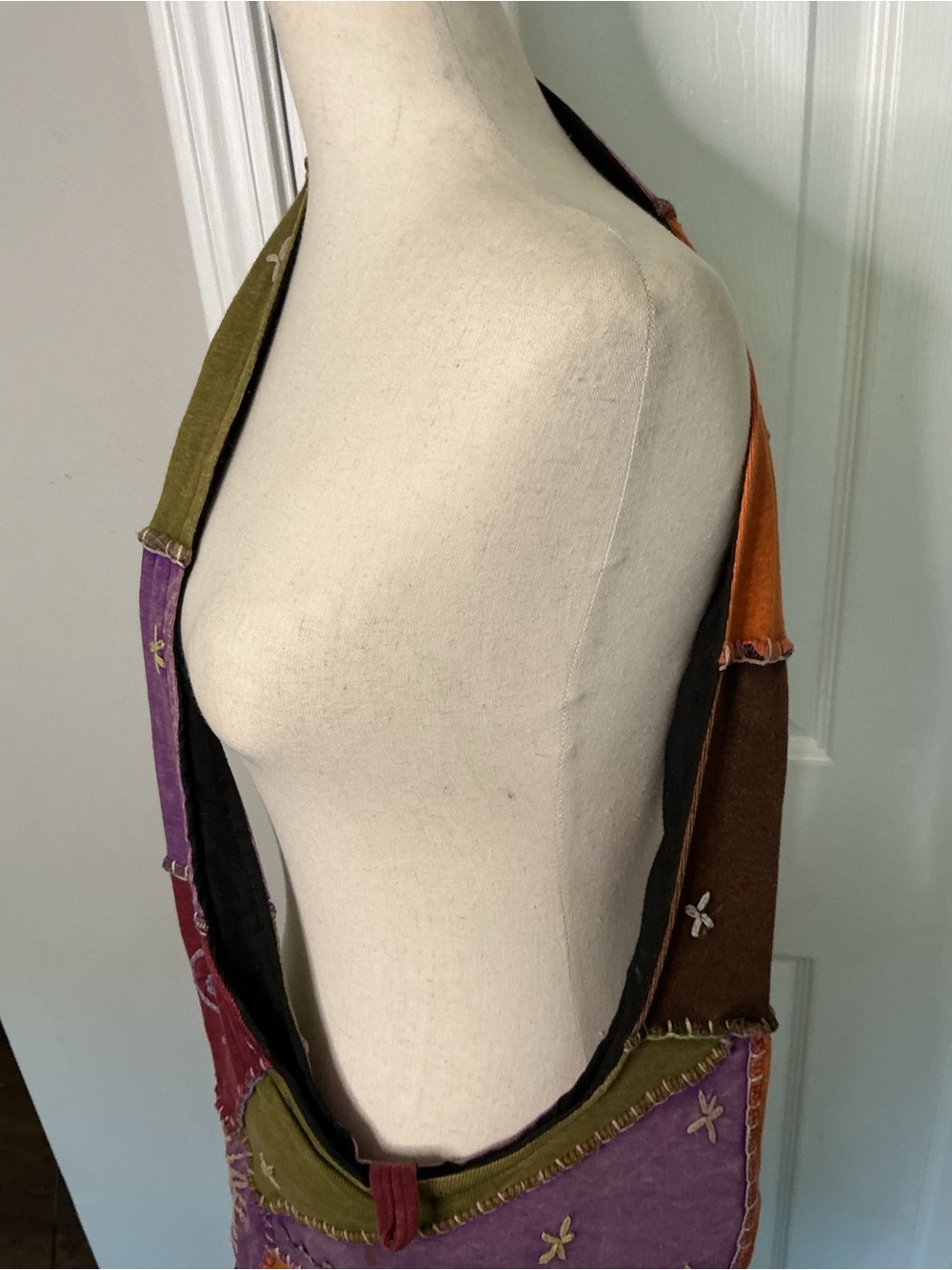 Patchwork Multicolor Embroidered Shoulder Bag - Picture 4 of 5